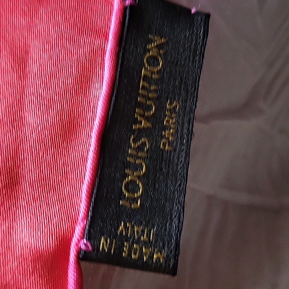 Louis Vuitton Reversible Silk Scarf - Picture 4 of 6
